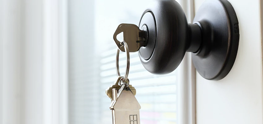 Bifold Door Knob Replacement in Lancaster, California